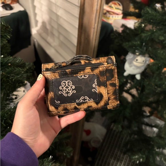 Jessica Simpson Animal Print Key & Card Holder - Picture 2 of 2